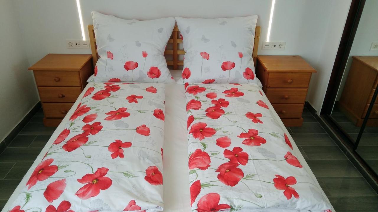 Room With Private Bathroom And Sea View, 50 M Del Mar Radazul Екстер'єр фото